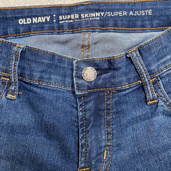 🌟 Super Skinny Mid-Rise Jeans - Picture 6 of 13